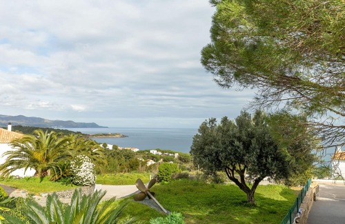 Port de la Selva Apartment | LA MORA II - 4 - Gran apartamento con jardín. vistas la mar y piscina privada.