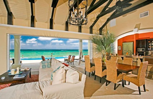 Nassau Villa | La Mouette Cable Beach Bahamian Villa