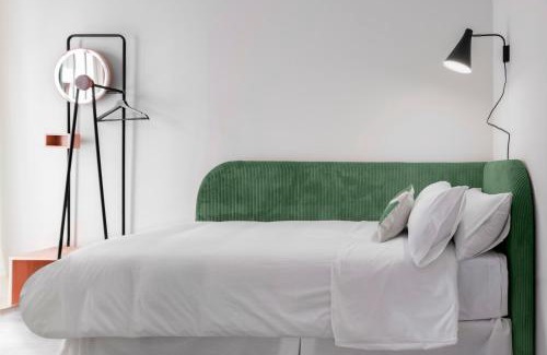 San Gil Apartment | La Muralla Suites by Alohamundi
