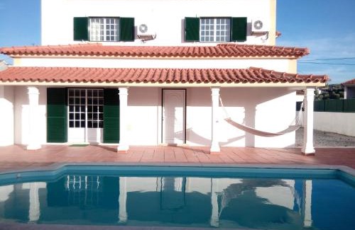 Ferreira do Zezere Villa | La Nara Villa