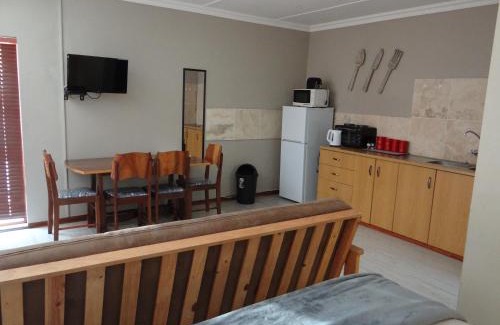Beaufort West House | La Paix Guesthouse