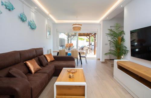 Benalmadena Costa Ski Chalet | La Palapa Beach
