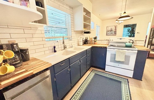 Holly Hill House | La Palma Verde, Sleeps 6!
