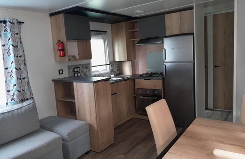 Les Mathes RV Rental | La Palmyre - Les Mathes: 3-bed mobile home with spa, sauna, water park & private garden