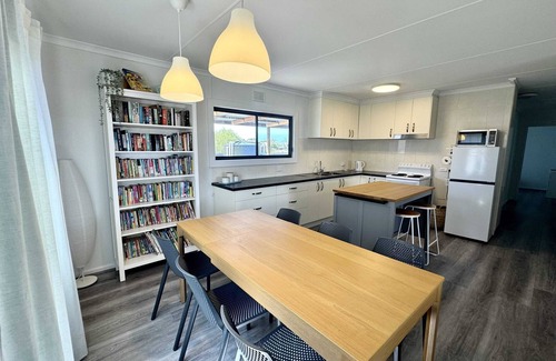 Waterhouse House | La Pavoncella - Pet Friendly Outside, wifi