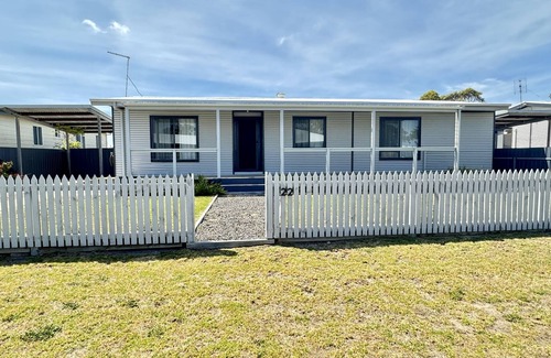 Waterhouse House | La Pavoncella - Pet Friendly Outside, wifi