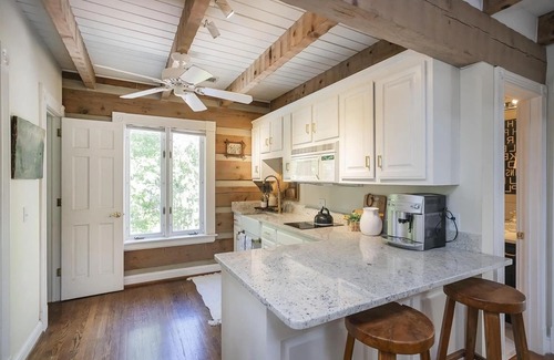 Kingston Springs Cabin | La Pearla Ranch Nashville, 7 bedroom, 8 bath, 9500 sf Log Mansion with pool