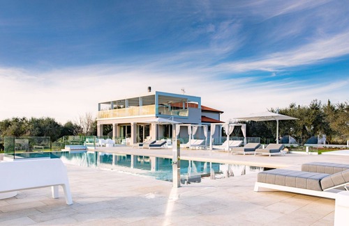 San Vincenzo Villa | La Perla tra gli Ulivi 12, Emma Villas