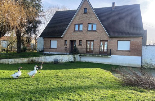 Quaedypre Apartment | La Petite C'rénité (self-catering cottage) 2 steps from BERGUES and the coastal beaches