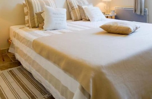 Correns Villa | La Petite Cloche Summ