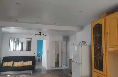 Saint-Michel-sur-Orge House | La Petite Maison Près de Paris