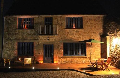 Saint-Coulomb House | La Petite Ville Aze