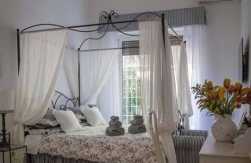 Nomentano Bed & Breakfast | la piazzetta delle regine