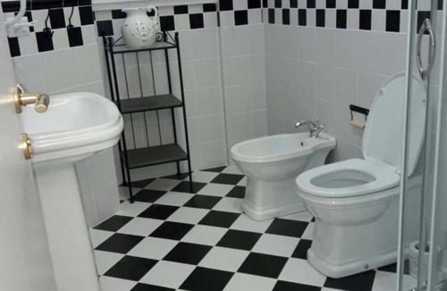 Nomentano Bed & Breakfast | la piazzetta delle regine