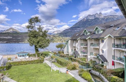 Duingt Apartment | La plage privee du lac