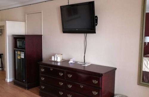 Los Banos Hotel | La Plaza Inn Los Banos