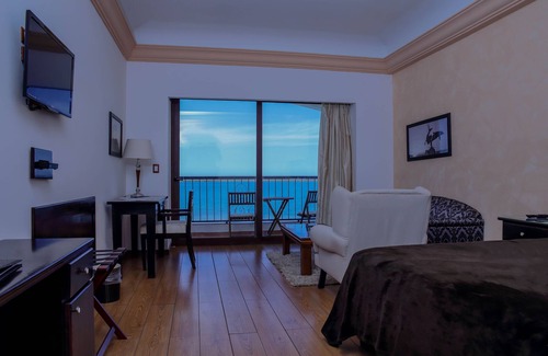 El Manglito Resort | La Posada Hotel & Beach Club