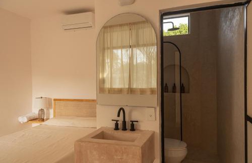 Brisas de Zicatela Hotel | La Punta Rooms
