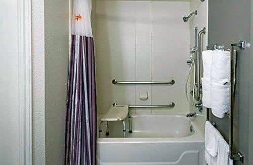 Central Scottsdale Hotel | La Quinta by Wyndham Phoenix Scottsdale