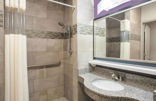 Fort Walton Beach Hotel | La Quinta by Wyndham Fort Walton Beach
