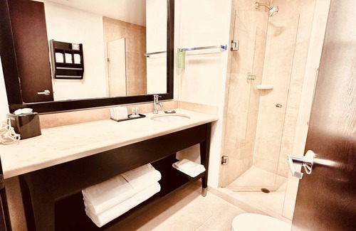 San Luis Potosi Hotel | La Quinta by Wyndham San Luis Potosi