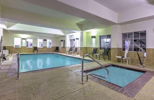 Richland Hills Hotel | La Quinta by Wyndham Fort Worth NE Mall