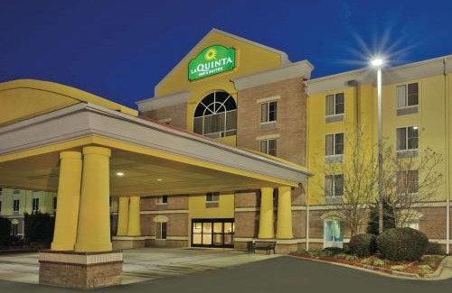 Hot Springs Hotel | La Quinta by Wyndham Hot Springs