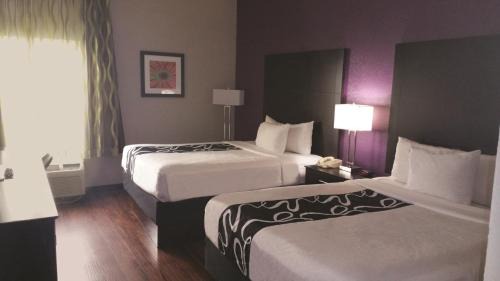 Florida Center Hotel | La Quinta by Wyndham Orlando Universal area - Free Shuttle to Universal