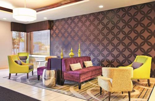 Sun Bay South Hotel | La Quinta by Wyndham Tampa Bay Area-Tampa South