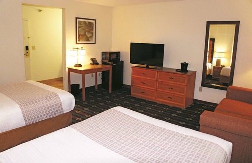 North Kansas City Hotel | La Quinta Inn by Wyndham Kansas City North