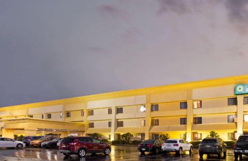Auburn Hotel | La Quinta Inn by Wyndham Auburn Worcester