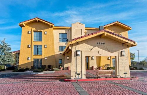 Southside Hotel | La Quinta Inn by Wyndham Santa Fe