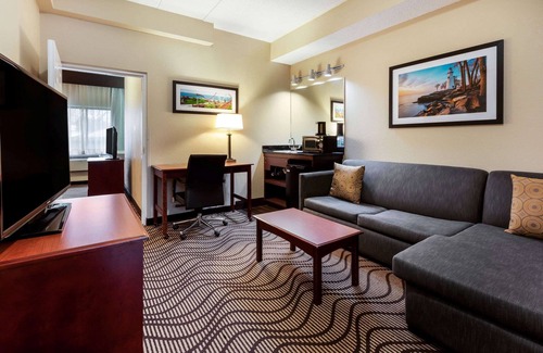 Sandusky South Hotel | La Quinta Inn by Wyndham Sandusky near Cedar Point