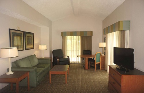 Tallahassee Hotel | La Quinta Inn by Wyndham Tallahassee North