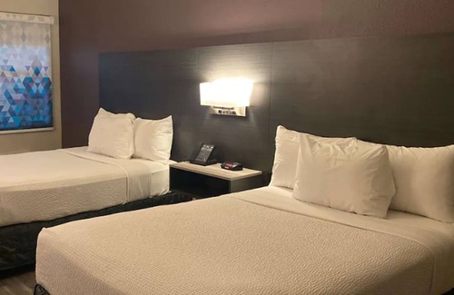 Bakersfield Hotel | La Quinta Inn by Wyndham Bakersfield South