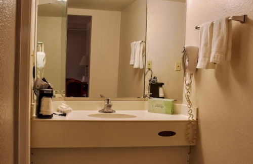 Bakersfield Hotel | La Quinta Inn by Wyndham Bakersfield South