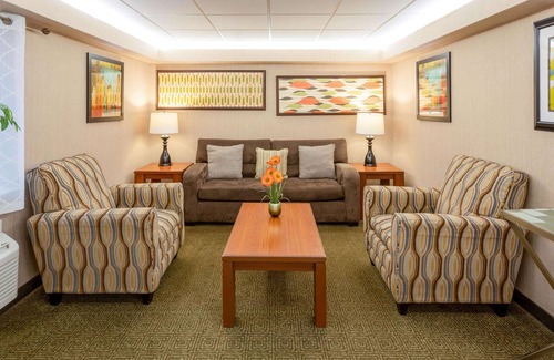 East Bloomington Hotel | La Quinta Inn by Wyndham Minneapolis Airport Bloomington