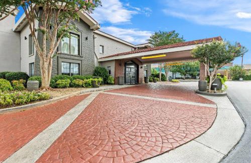 Huntsville Hotel | La Quinta Inn by Wyndham Huntsville Research Park