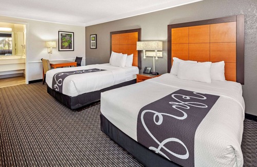 Ventura Hotel | La Quinta Inn by Wyndham Ventura
