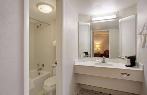 Lexington Hotel | La Quinta Inn Lexington/Horse Park