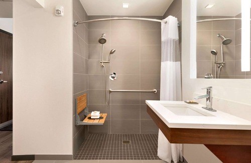 San Luis Obispo Hotel | La Quinta Inn & Suites by Wyndham San Luis Obispo Downtown