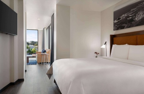 San Luis Obispo Hotel | La Quinta Inn & Suites by Wyndham San Luis Obispo Downtown