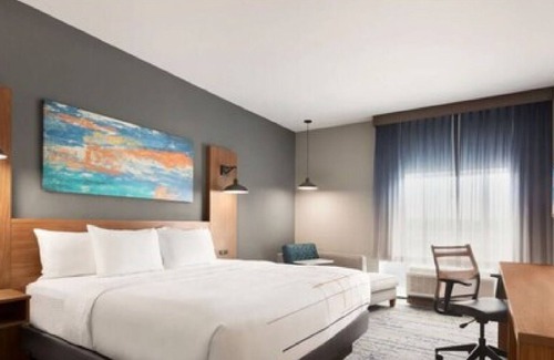 Brunswick Hotel | La Quinta Inn & Suites by Wyndham Brunswick/Golden Isles