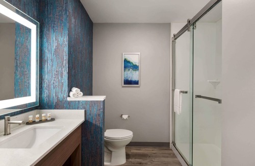 Brunswick Hotel | La Quinta Inn & Suites by Wyndham Brunswick/Golden Isles