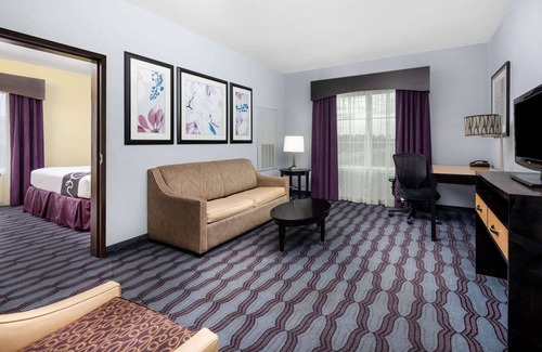 Flemington Hotel | La Quinta Inn & Suites by Wyndham Hinesville - Fort Stewart