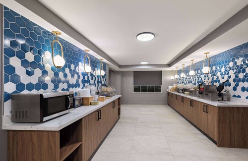 Knoxville Hotel | La Quinta Inn & Suites by Wyndham Knoxville Papermill