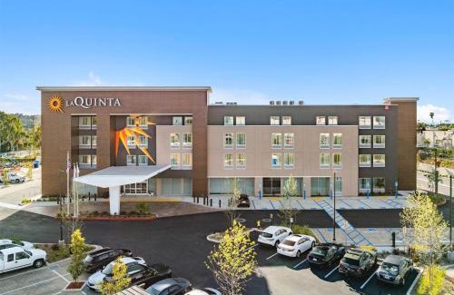 La Habra Hotel | La Quinta Inn & Suites by Wyndham La Habra