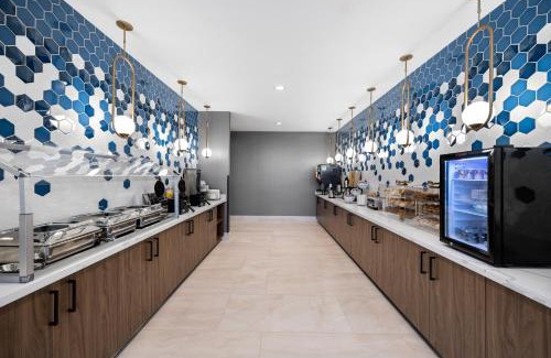 La Habra Hotel | La Quinta Inn & Suites by Wyndham La Habra