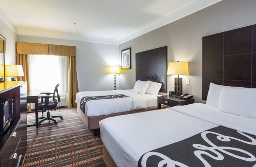 Livingston Hotel | La Quinta Inn & Suites by Wyndham Livingston