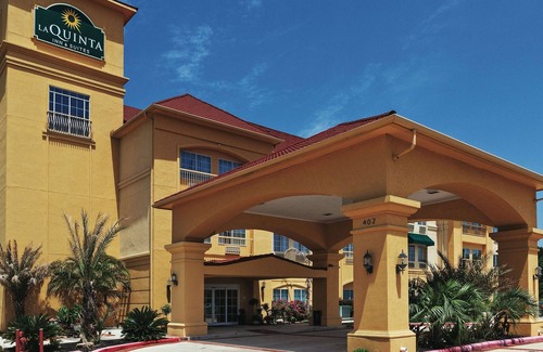 Livingston Hotel | La Quinta Inn & Suites by Wyndham Livingston